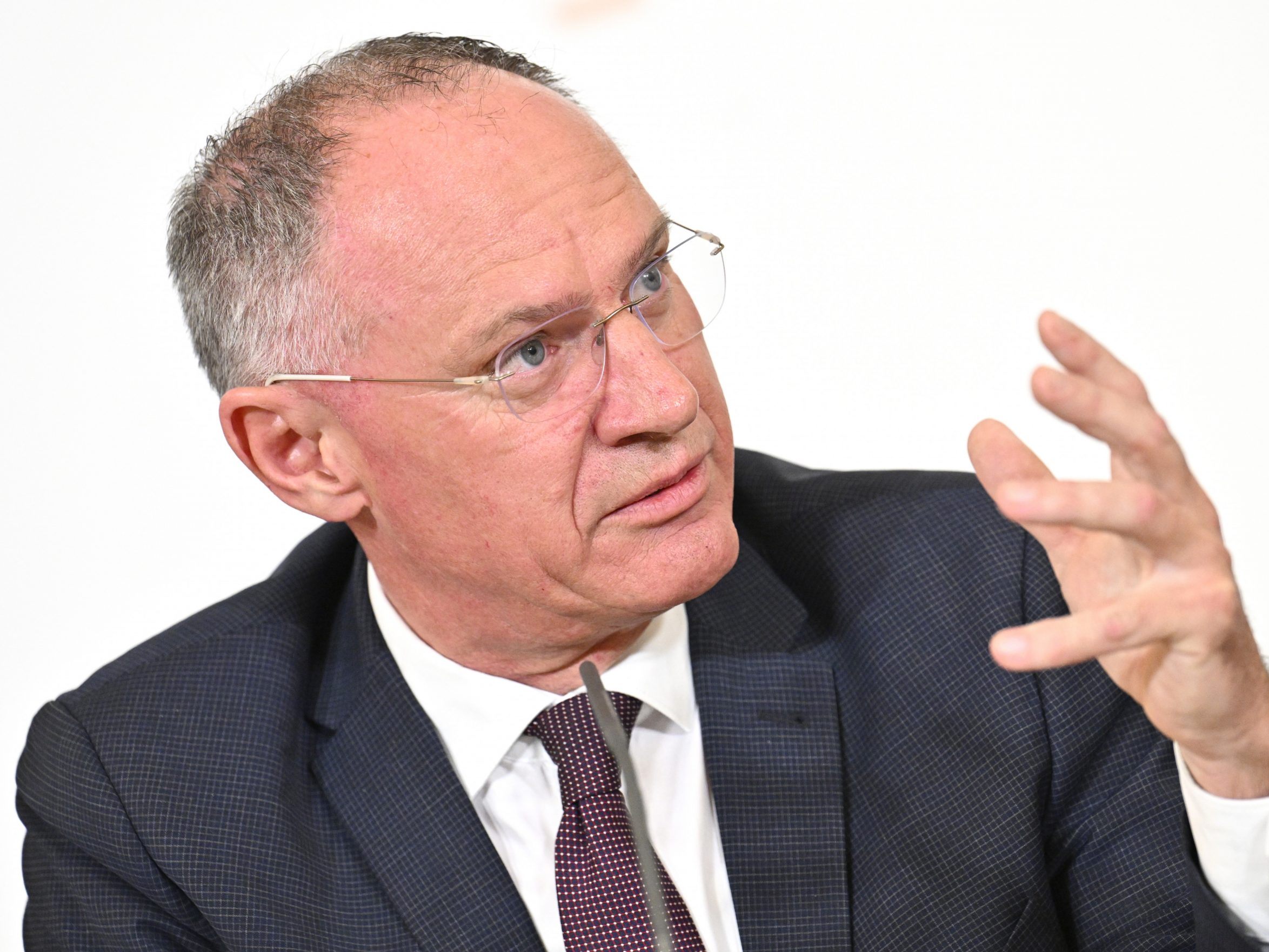 Der Innenminister plant die langfristige Aussetzung des Familiennachzugs. Der Innenminister plant die langfristige Aussetzung des Familiennachzugs.
