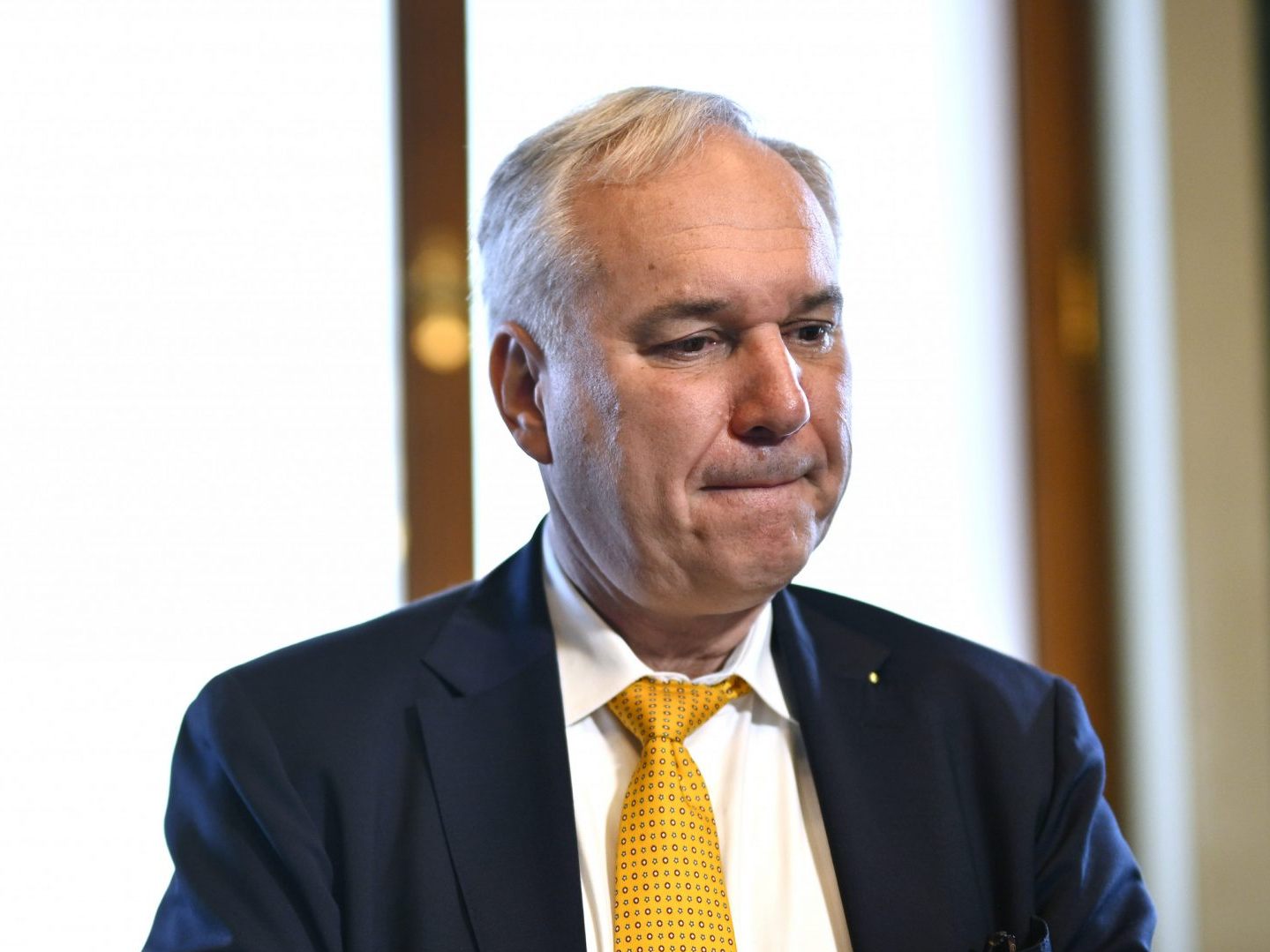 Die mutmaßlichen Verbindungen von Schimanek in die rechtsextreme Szene sind für Rosenkranz "Privatsache". Die mutmaßlichen Verbindungen von Schimanek in die rechtsextreme Szene sind für Rosenkranz "Privatsache".