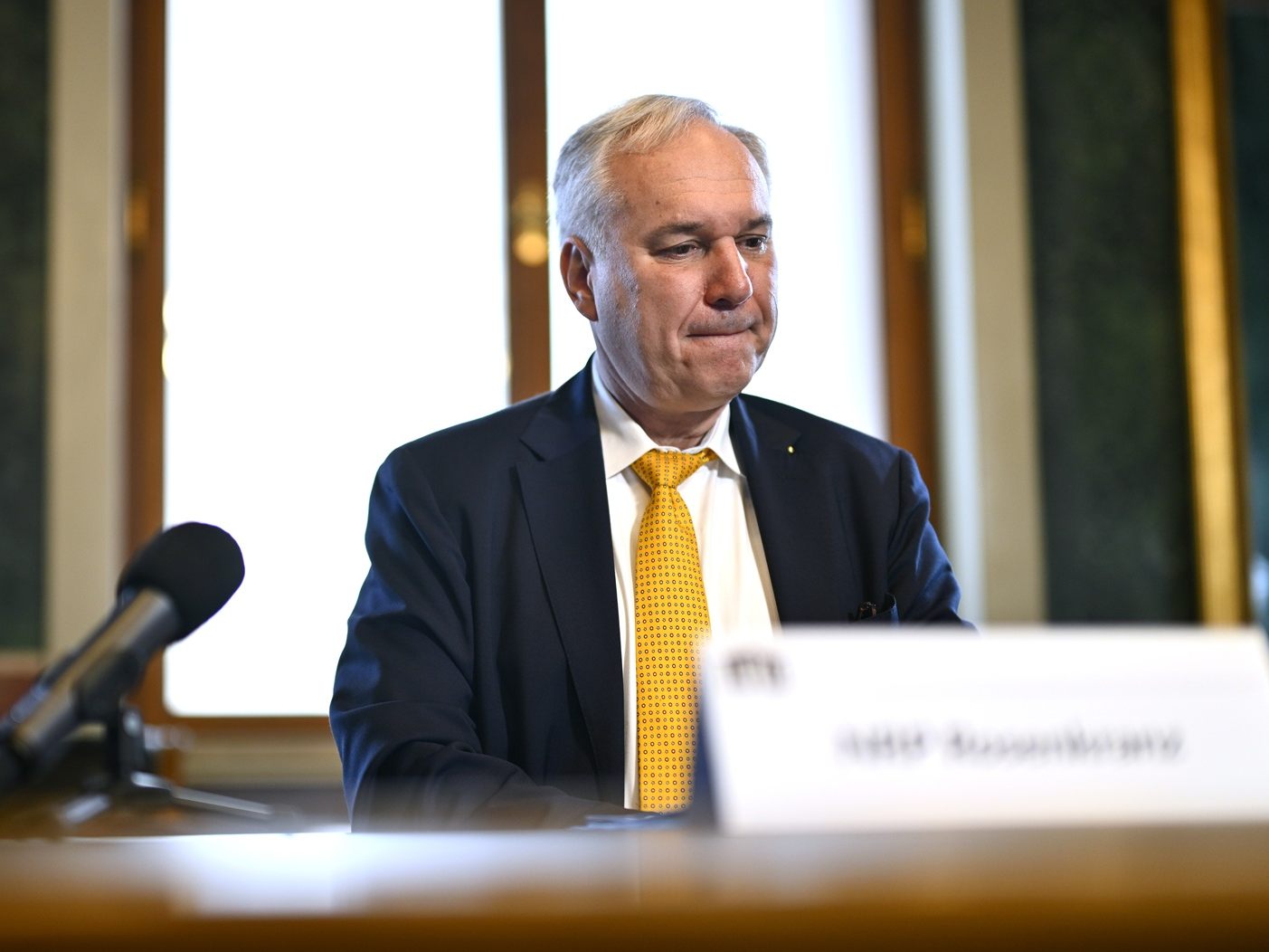 Rosenkranz wegen seiner Rolle als Nationalratspräsident Vorsitzender des Nationalfonds. Rosenkranz wegen seiner Rolle als Nationalratspräsident Vorsitzender des Nationalfonds.