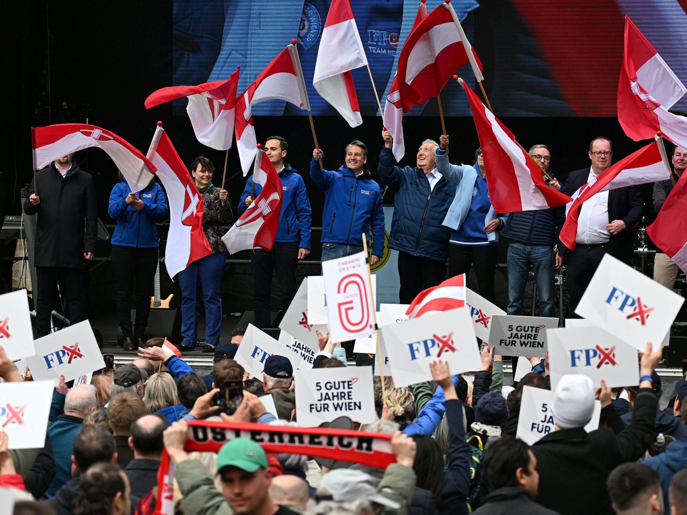 FPÖ absolvierte als erste im Gemeinderat vertretene Partei ihren Wahlkampfabschluss für die Wien-Wahl.
