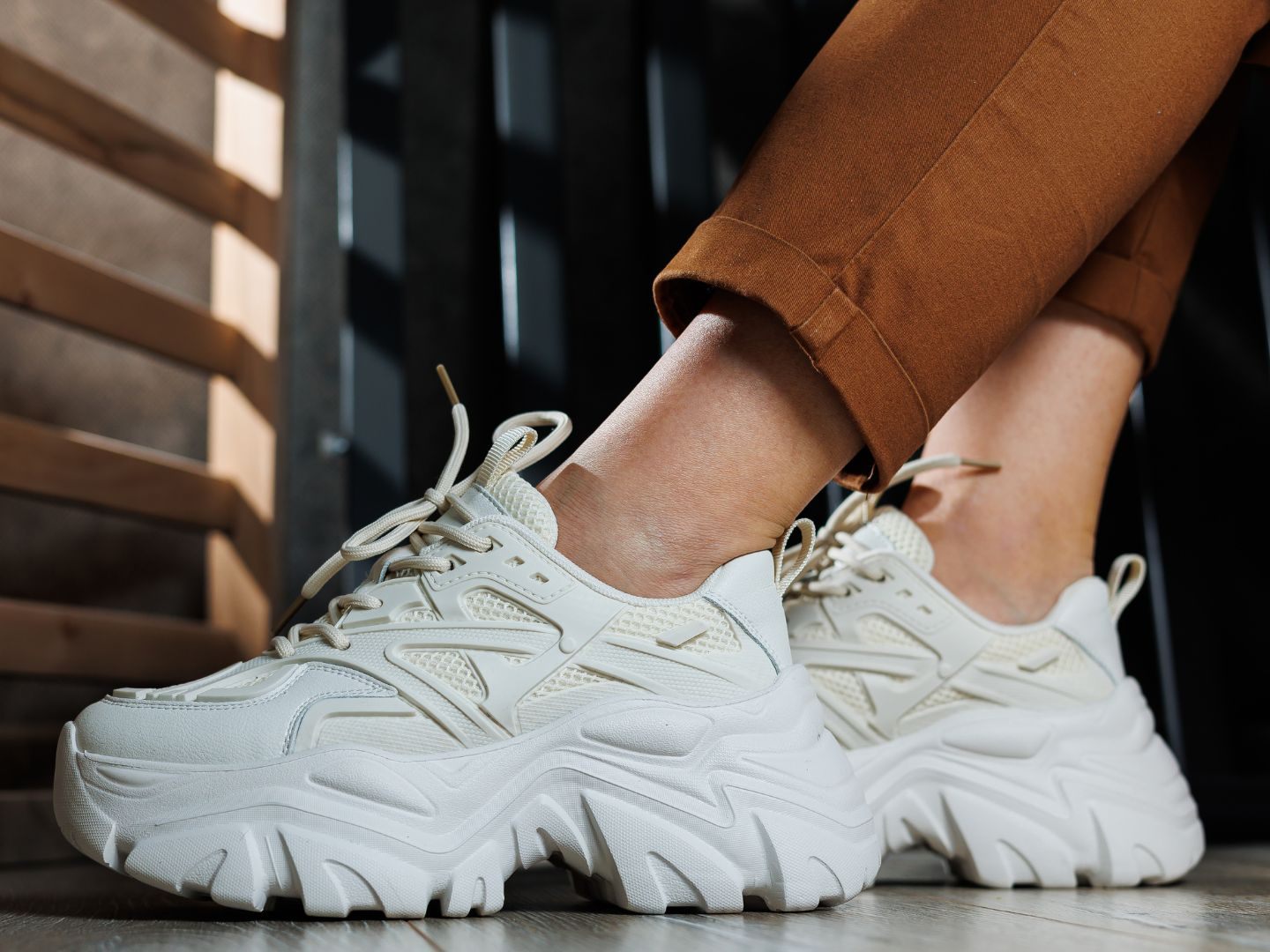 Sneaker reinigen will gelernt sein. Sneaker reinigen will gelernt sein.