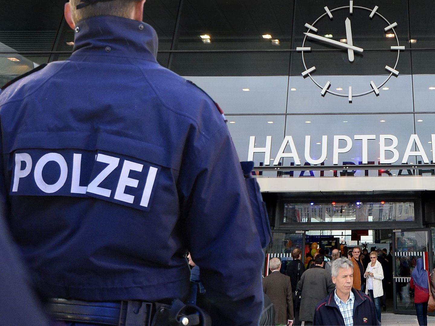 Beim Wiener Hauptbahnhof kam es zu einer schweren Auseinandersetzung, die ein Todesopfer forderte.
