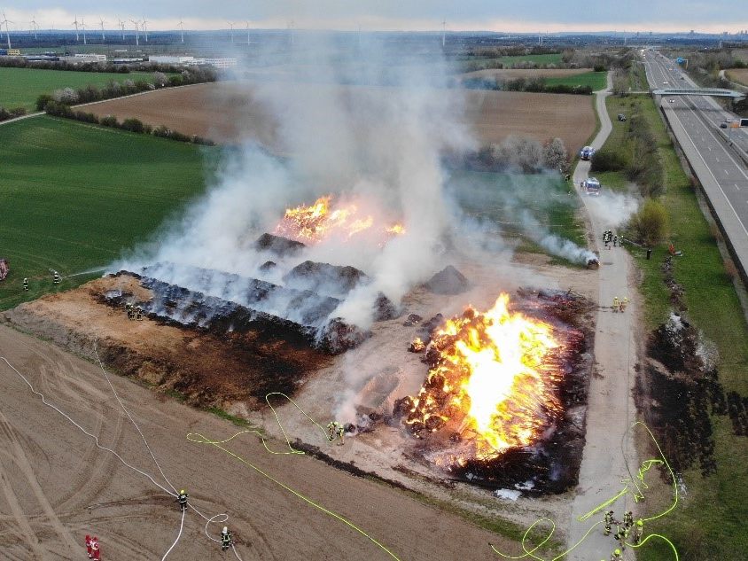Verletzte blieben bei Brand in Wolkersdorf aus. Verletzte blieben bei Brand in Wolkersdorf aus.