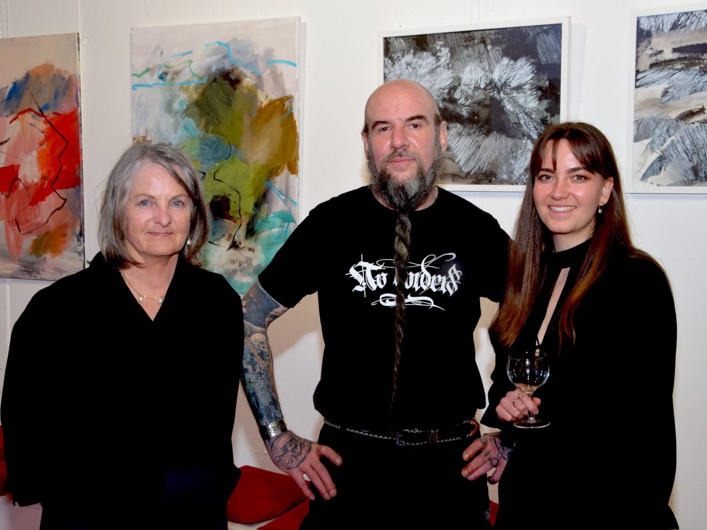 Gerda Tschofen, Patrick Roth und Leah Camilla Tschofen (v. l.) stellen im kukuphi aus. Gerda Tschofen, Patrick Roth und Leah Camilla Tschofen (v. l.) stellen im kukuphi aus.