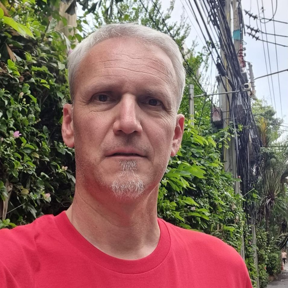 Harald Grabher von der Caritas Vorarlberg unterstützt die Betroffenen des Erdbebens in Myanmar.