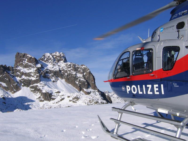 Mit Polizeihubschrauber aus Bergnot gerettet Mit Polizeihubschrauber aus Bergnot gerettet