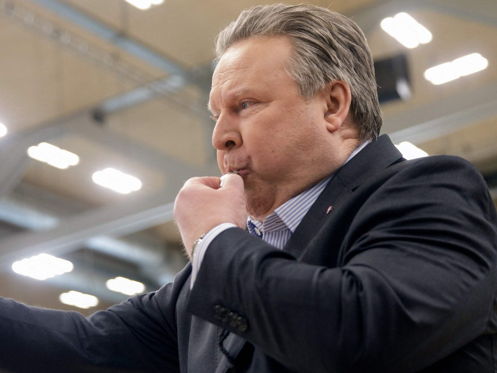 Wiens Bürgermeister Michael Ludwig fürchtet sich nicht vor einer Fahrt in der U6.