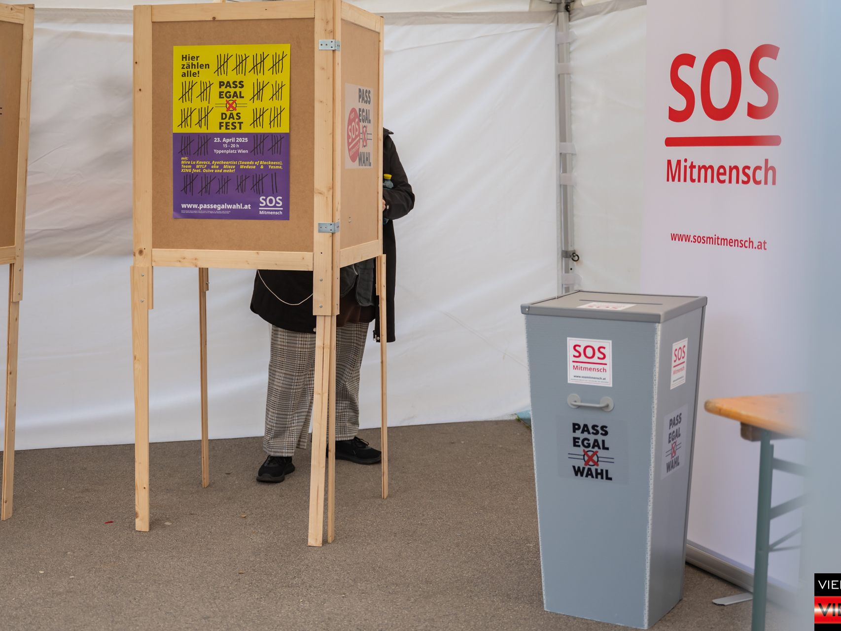 23042025 Abschluss SOS Mitmensch -Wiener Pass Egal Wahl- mit Demokratiefest und Promi-Stimmabgabe