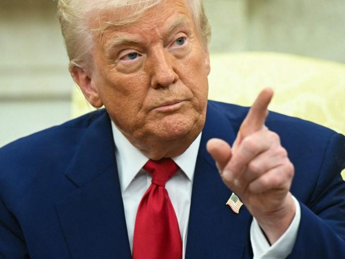 Trump setzt seinen Zoll-Kurs unbeirrt fort - trotz Widerstand.