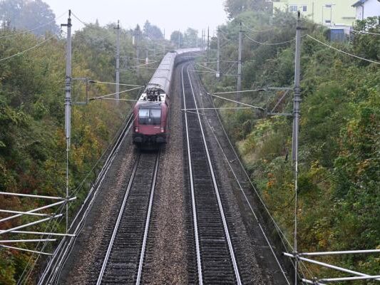Der Fernverkehr muss für 25 Tage zurück auf die "alte" Westbahnstrecke