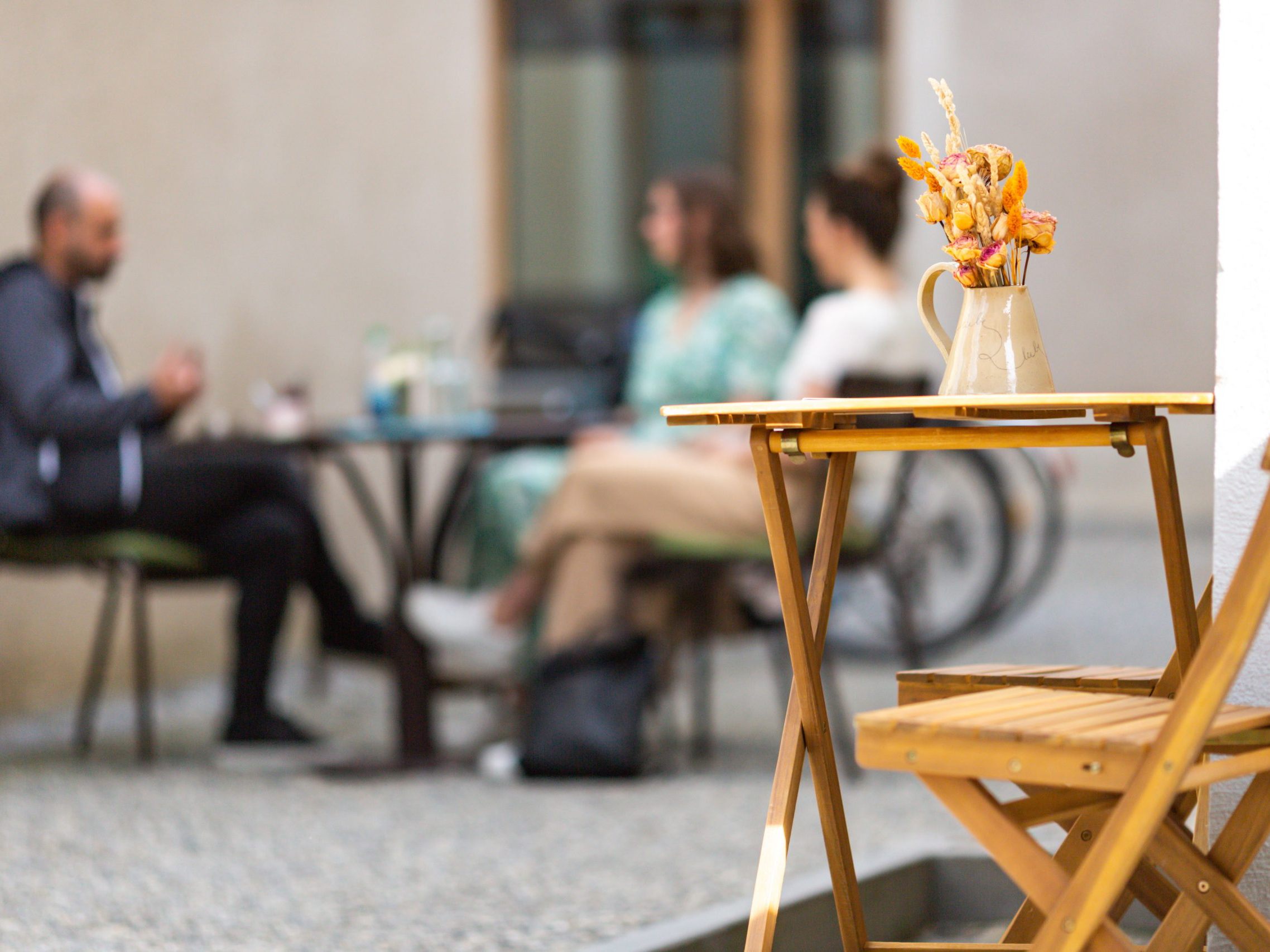 Besondere Gespräche am Tisch für zwei