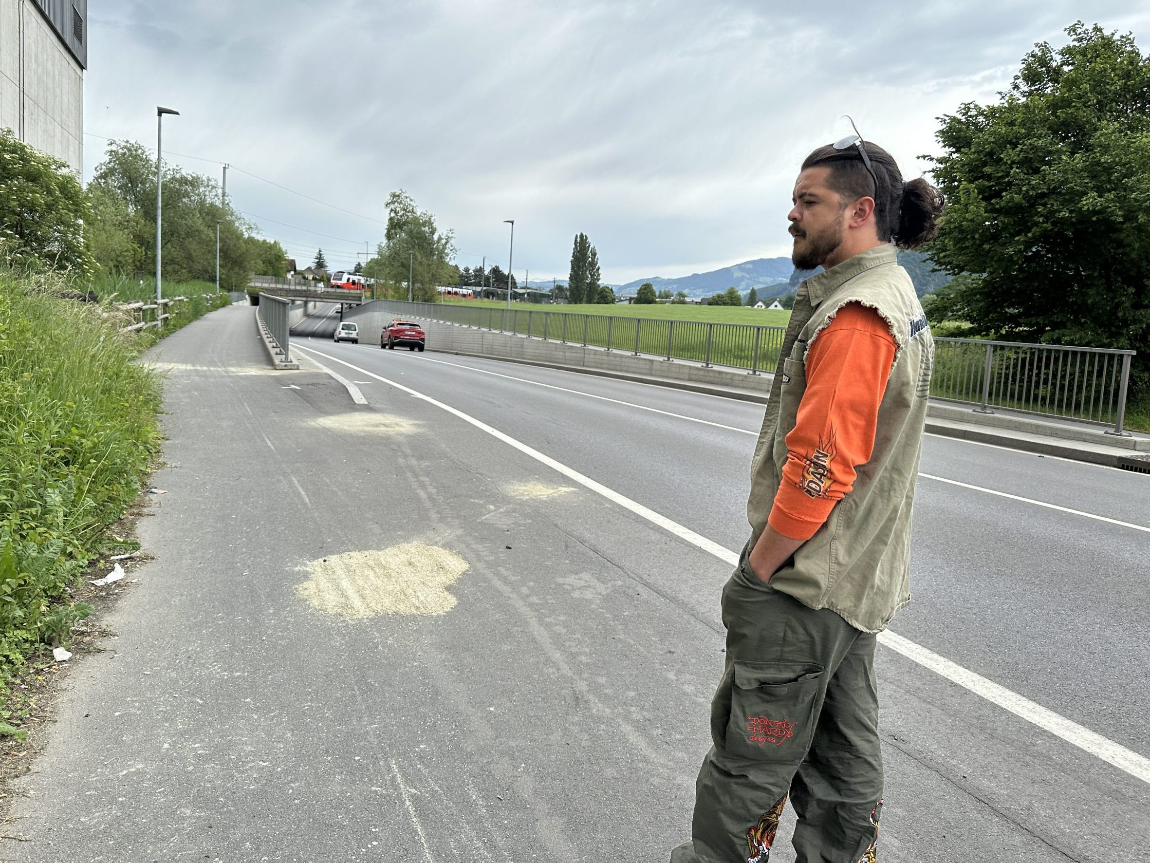 Heiko am Unfallort in Götzis. Er hielt an und wurde so zum Ersthelfer.