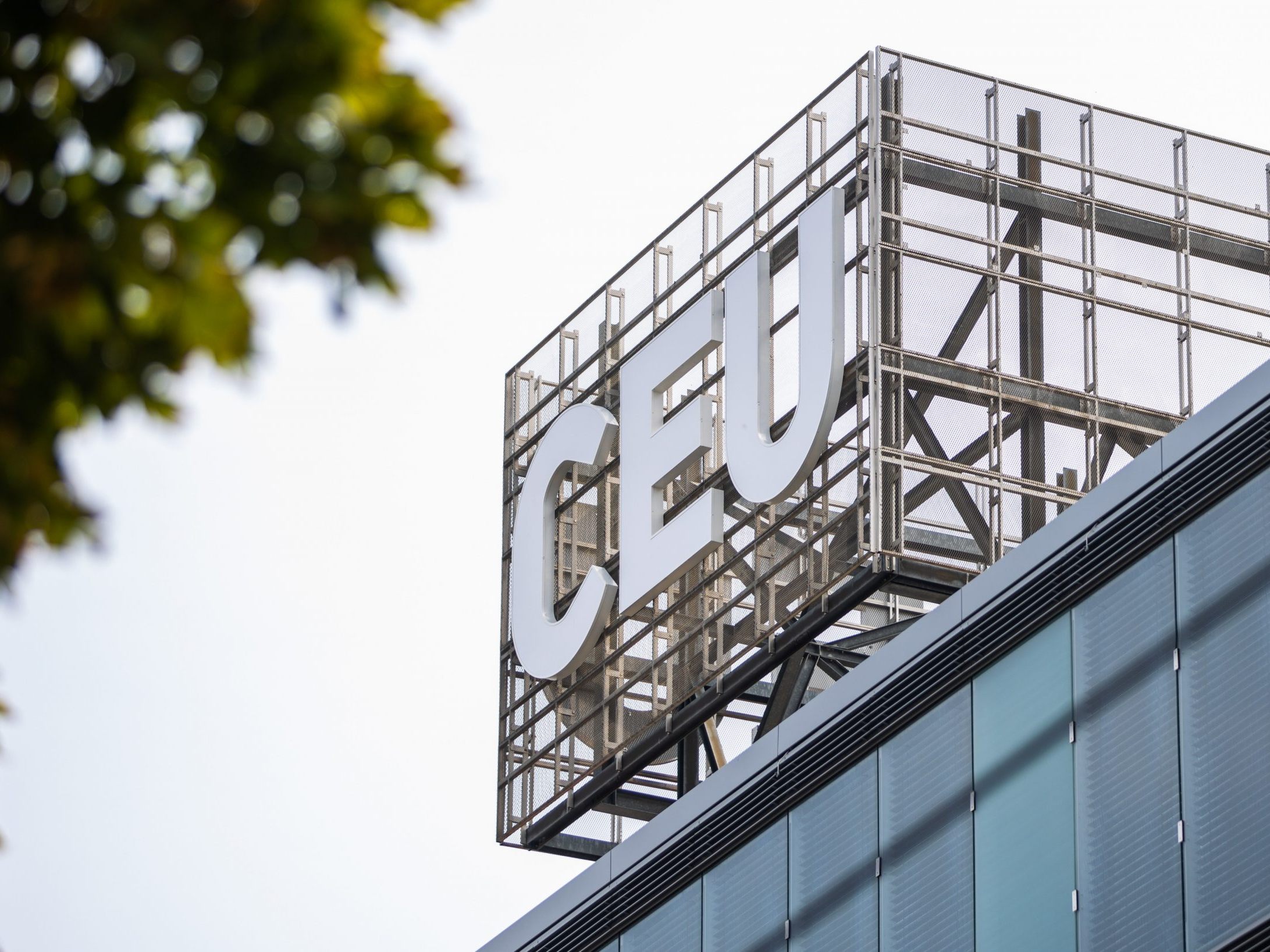 Die Central European University.