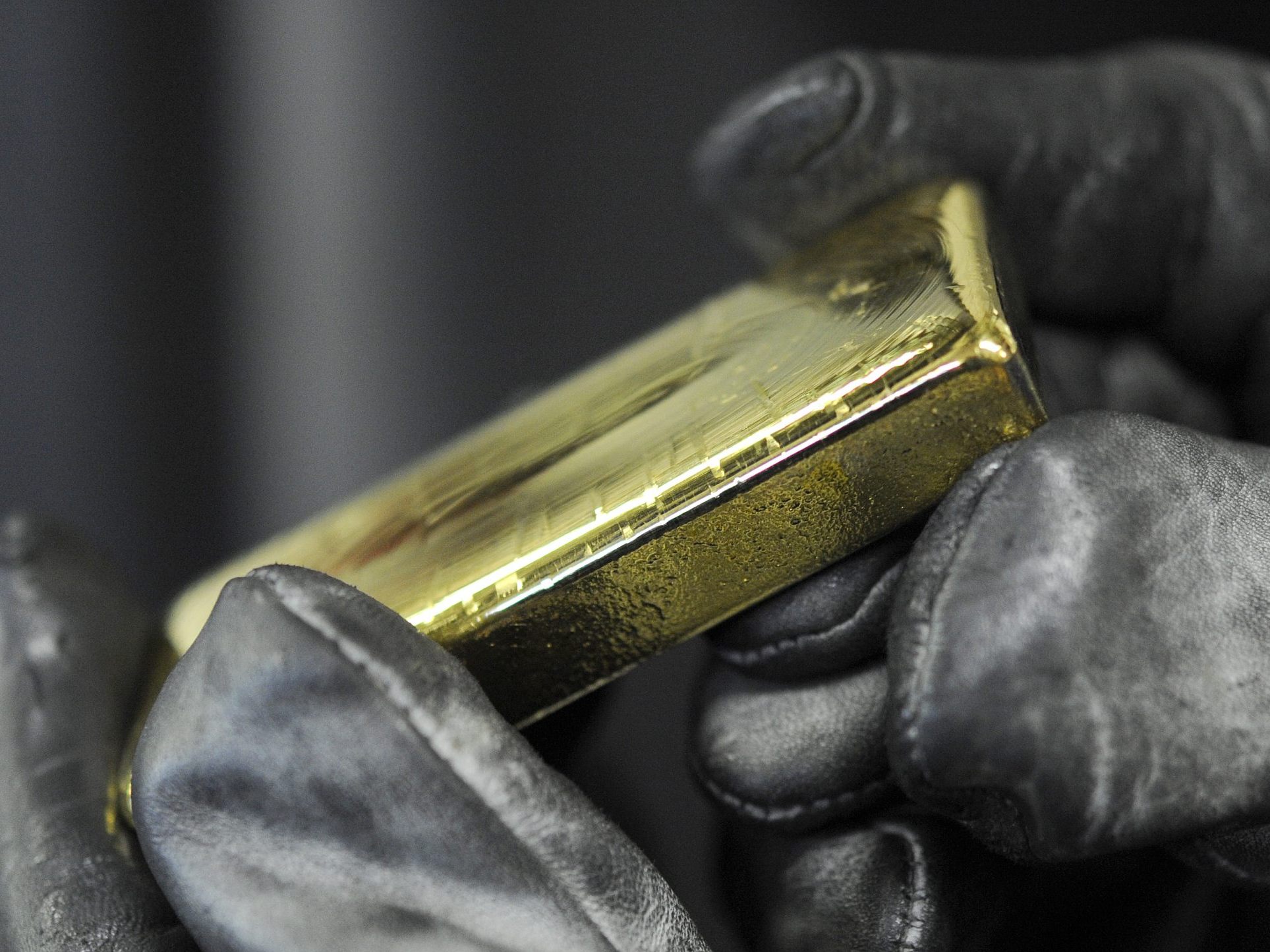 "In Gold We Trust"-Report 2025 bestätigt Kursziel von 4.800 Dollar bis 2030 (SYMBOLBILD) "In Gold We Trust"-Report 2025 bestätigt Kursziel von 4.800 Dollar bis 2030 (SYMBOLBILD)