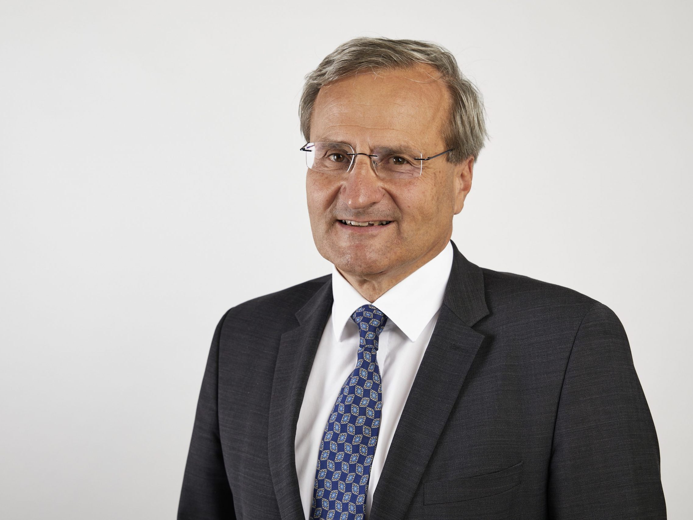 Neuer Präsident der Wiener Rechtsanwaltskammer heißt Peter Csoklich. Neuer Präsident der Wiener Rechtsanwaltskammer heißt Peter Csoklich.