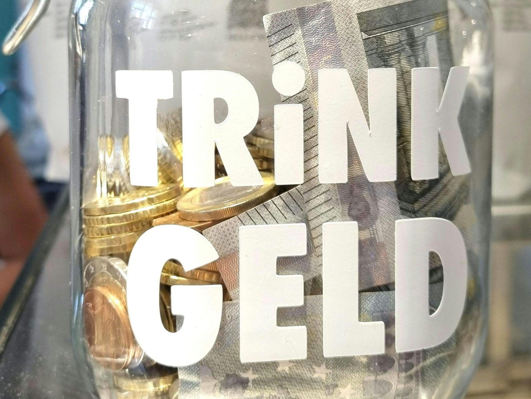 Mehrere Landeshauptleute für eine Neuregelung beim Trinkgeld.