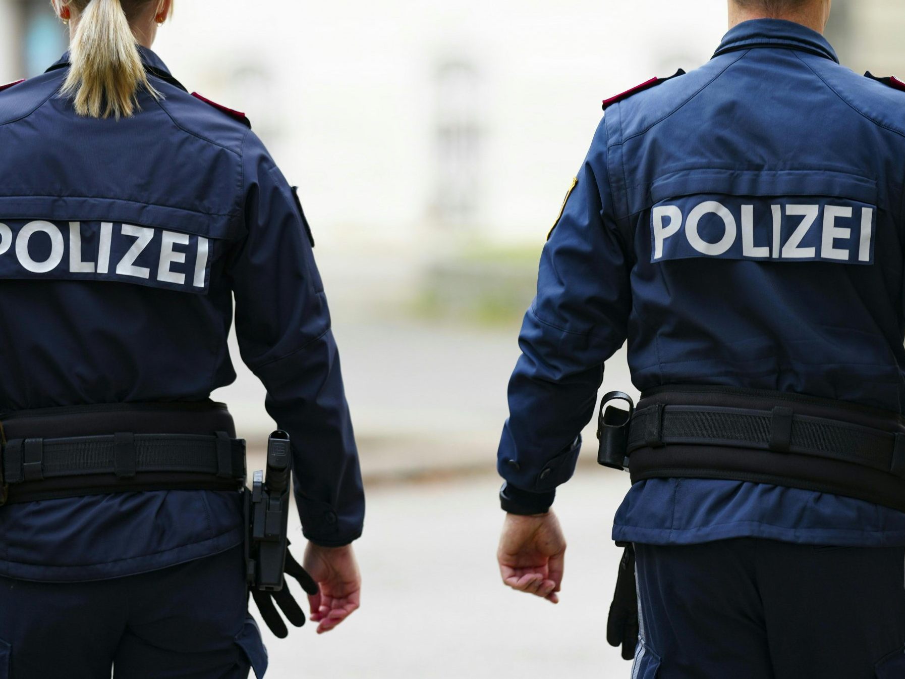 Ein 13-jähriger Dieb kassierte in Wien Ohrfeigen von der Mutter.