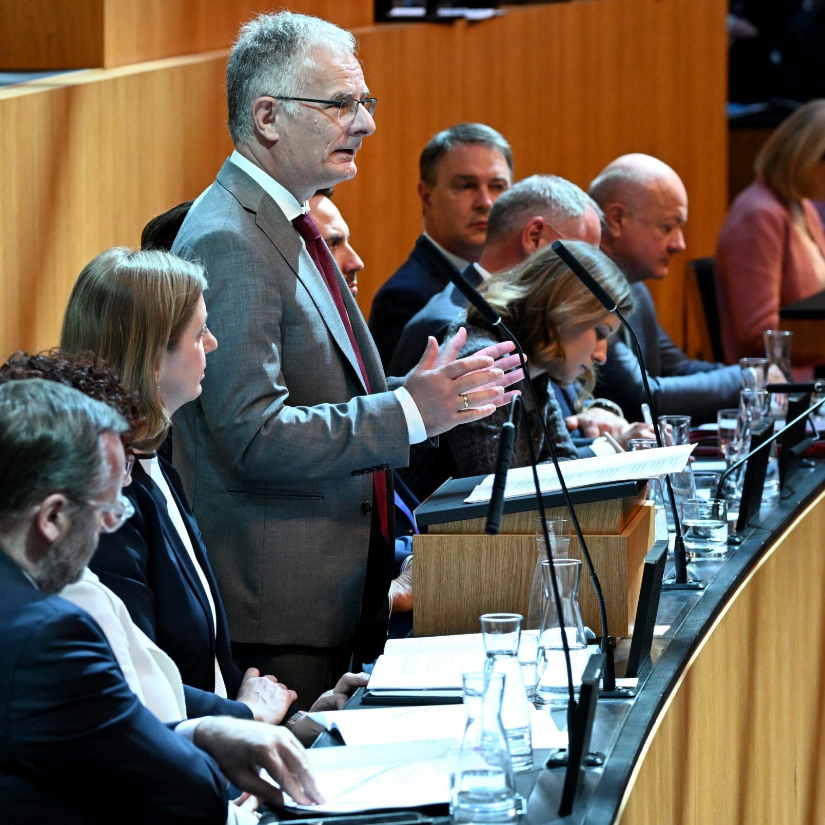 Defizit soll bis 2026 auf 4,2 Prozent sinken.