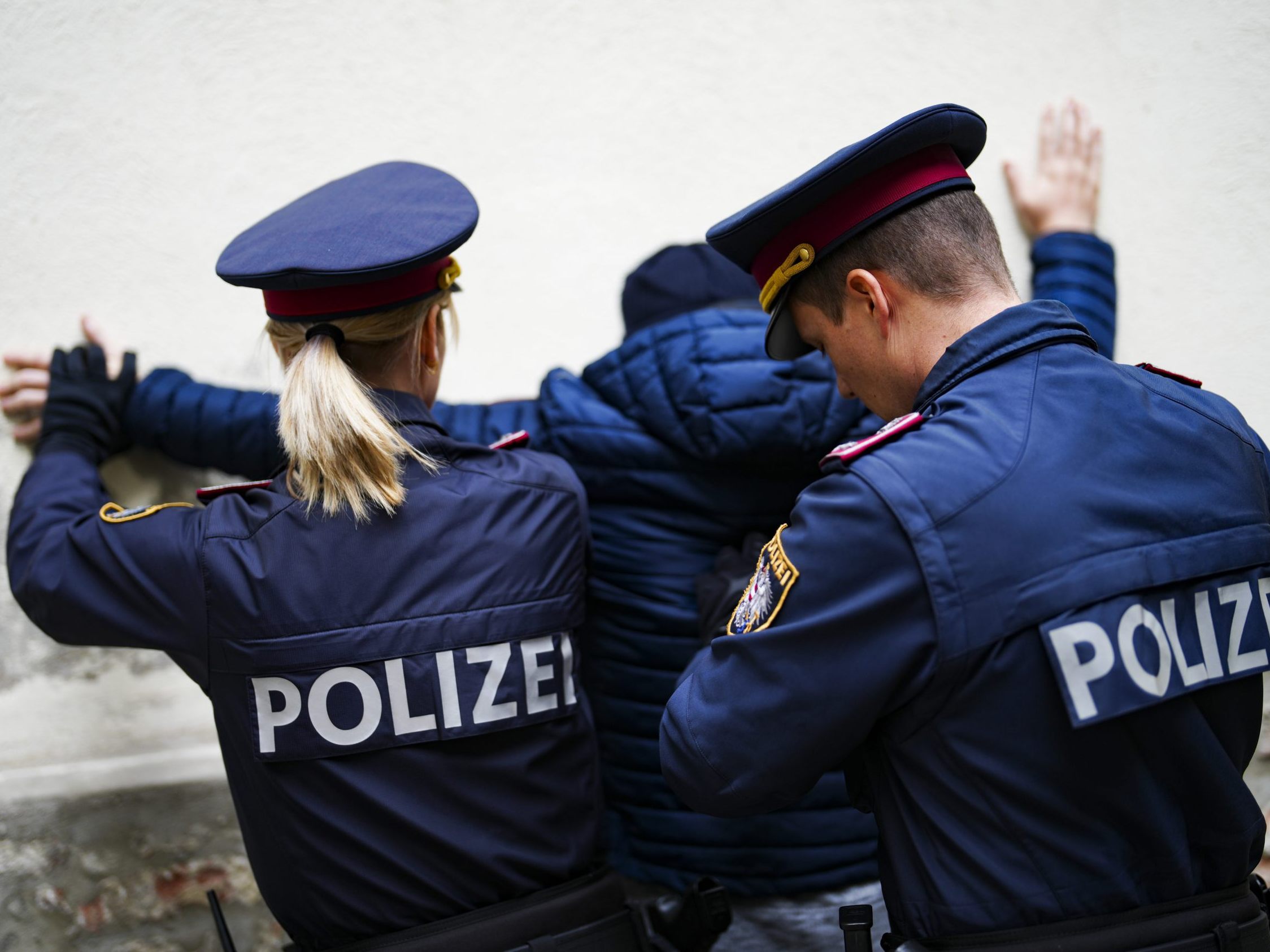 Der Mann wurde vorläufig festgenommen.