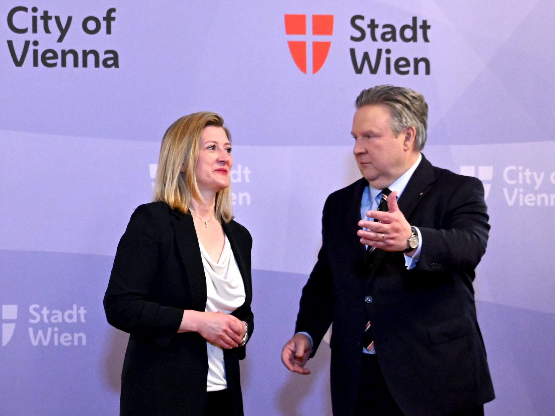 Die Koalitionsgespräche zwischen SPÖ und NEOS laufen laut Verhandlern gut.
