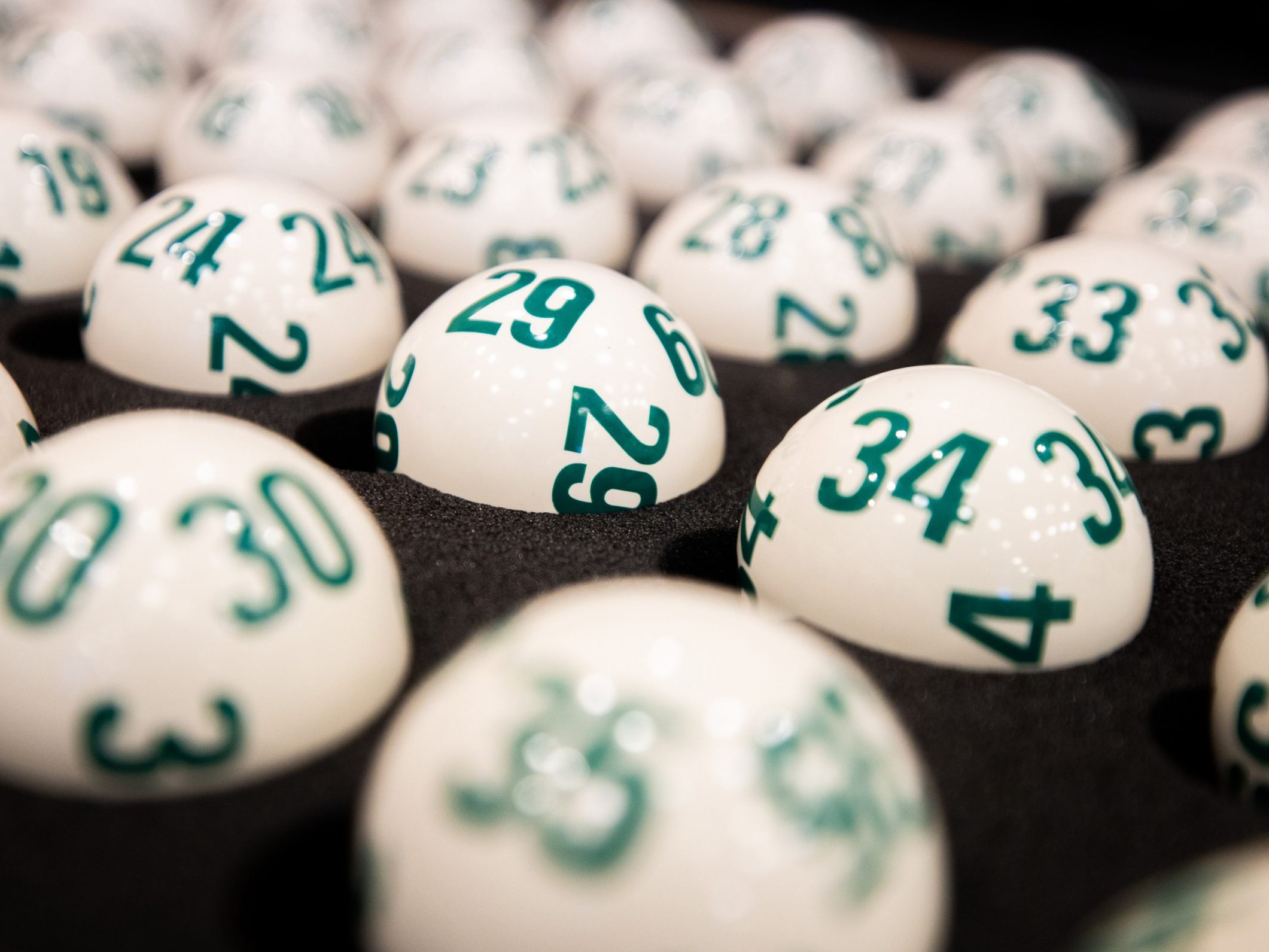 2,4 Mio. warten bei der Lotto-Bonus-Ziehung. 2,4 Mio. warten bei der Lotto-Bonus-Ziehung.