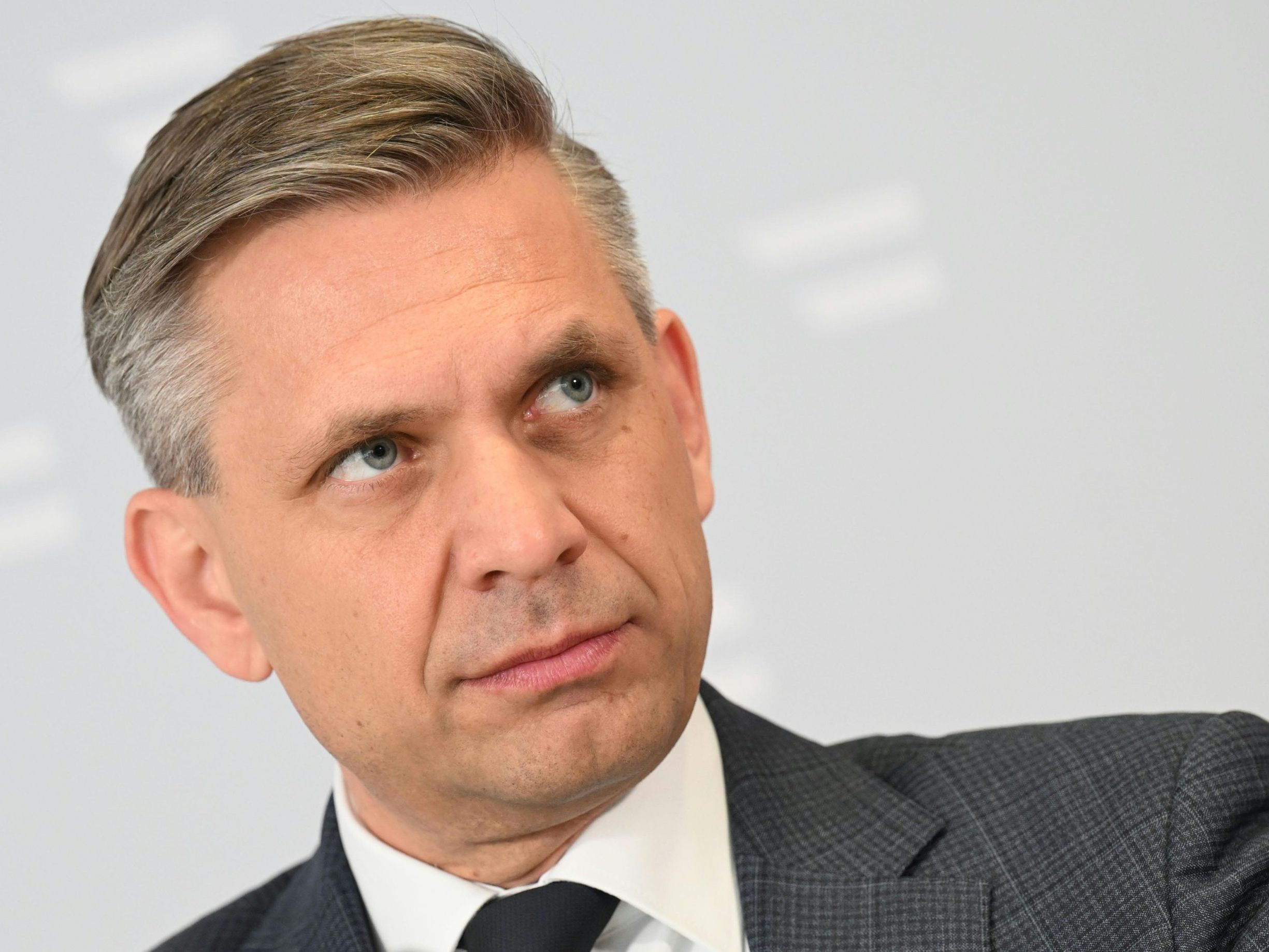 Die neue deutsche Regierung hatte vergangene Woche eine Intensivierung der Grenzkontrollen zu allen Nachbarländern verfügt, also auch zu Österreich. Die neue deutsche Regierung hatte vergangene Woche eine Intensivierung der Grenzkontrollen zu allen Nachbarländern verfügt, also auch zu Österreich.