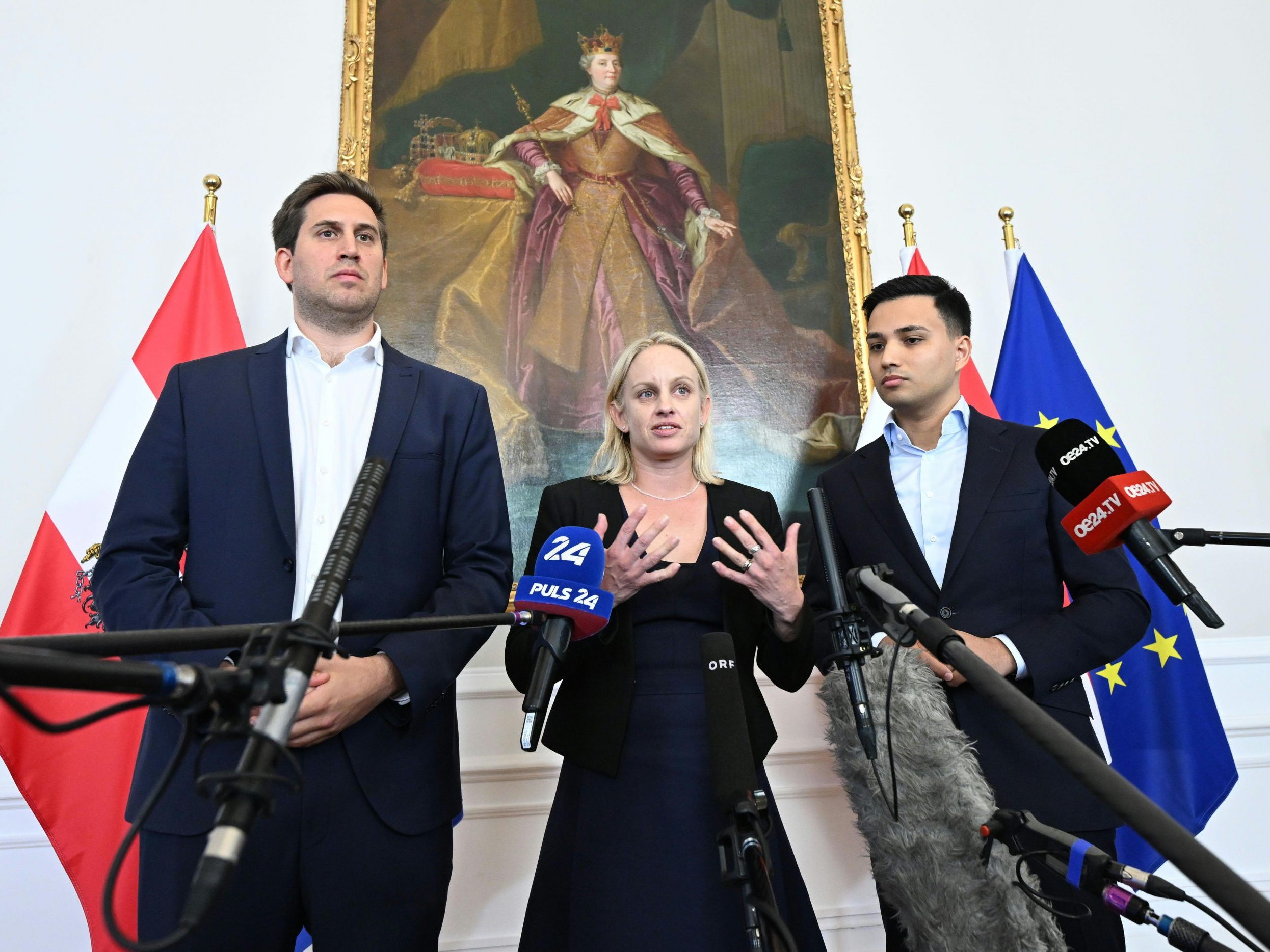 Pröll, Schmidt und Shetty. Pröll, Schmidt und Shetty.