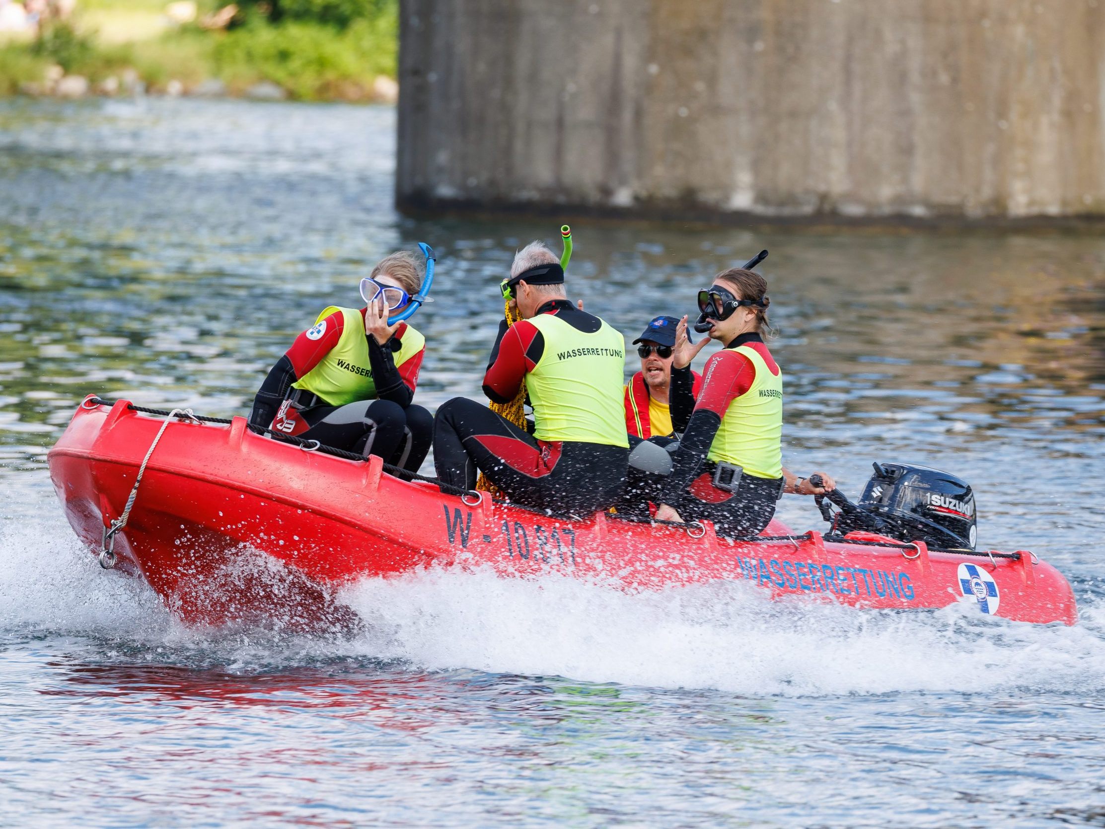 Ein Zweijähriger ist in Wien in die Neue Donau gefallen und wurde gerettet.