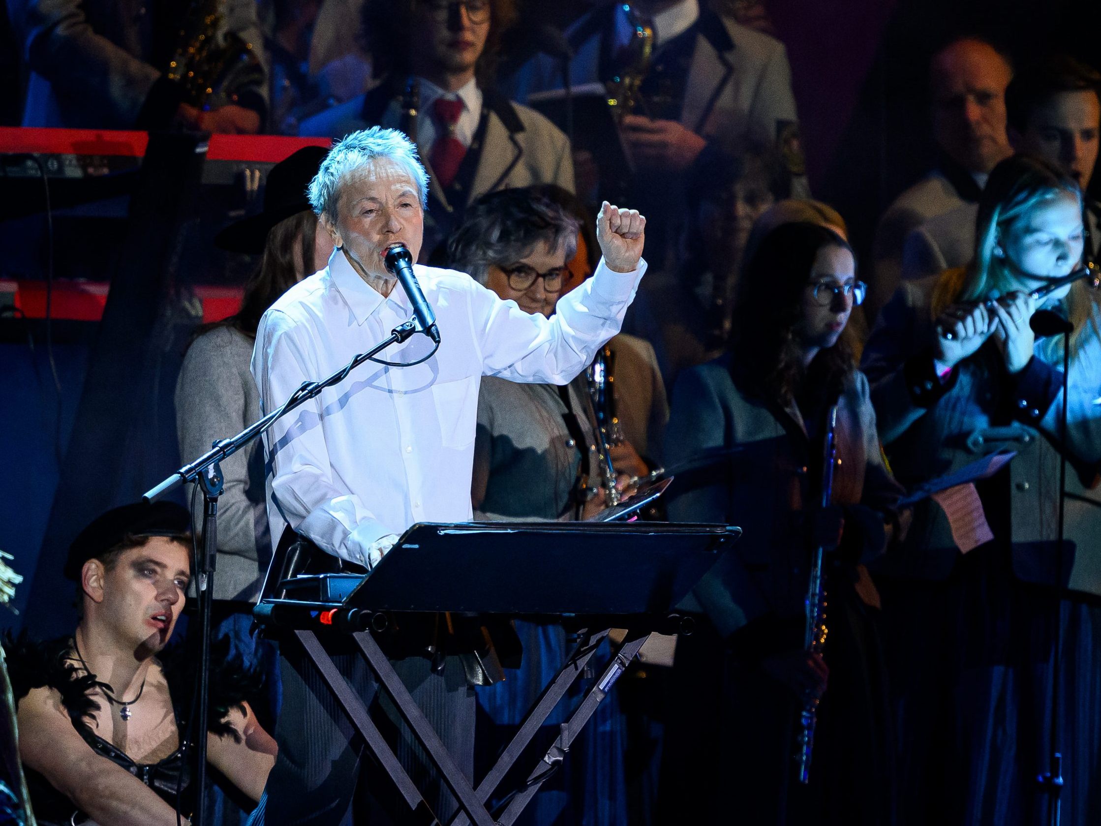 Anderson-Rede zwischen Trump, Papst und Lou Reed. Anderson-Rede zwischen Trump, Papst und Lou Reed.