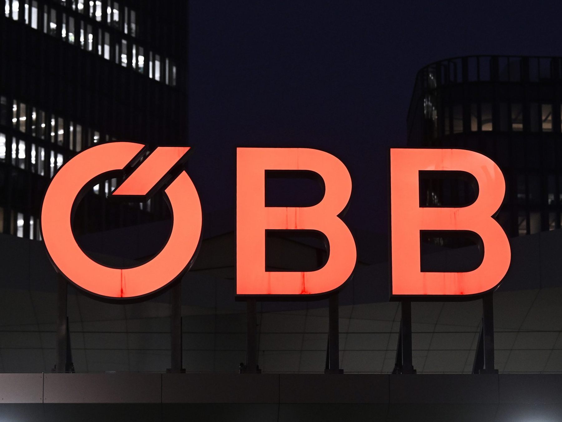 Der ÖBB-Rahmenplan sieht 1,4 Mrd. Euro weniger von 2025 bis 2030 vor. Der ÖBB-Rahmenplan sieht 1,4 Mrd. Euro weniger von 2025 bis 2030 vor.