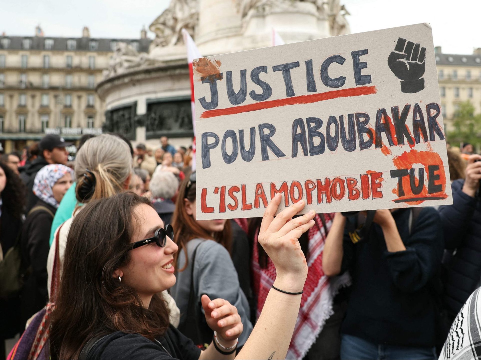 Nach dem Mord an einem jungen Mann fanden in Paris Demonstrationen statt.