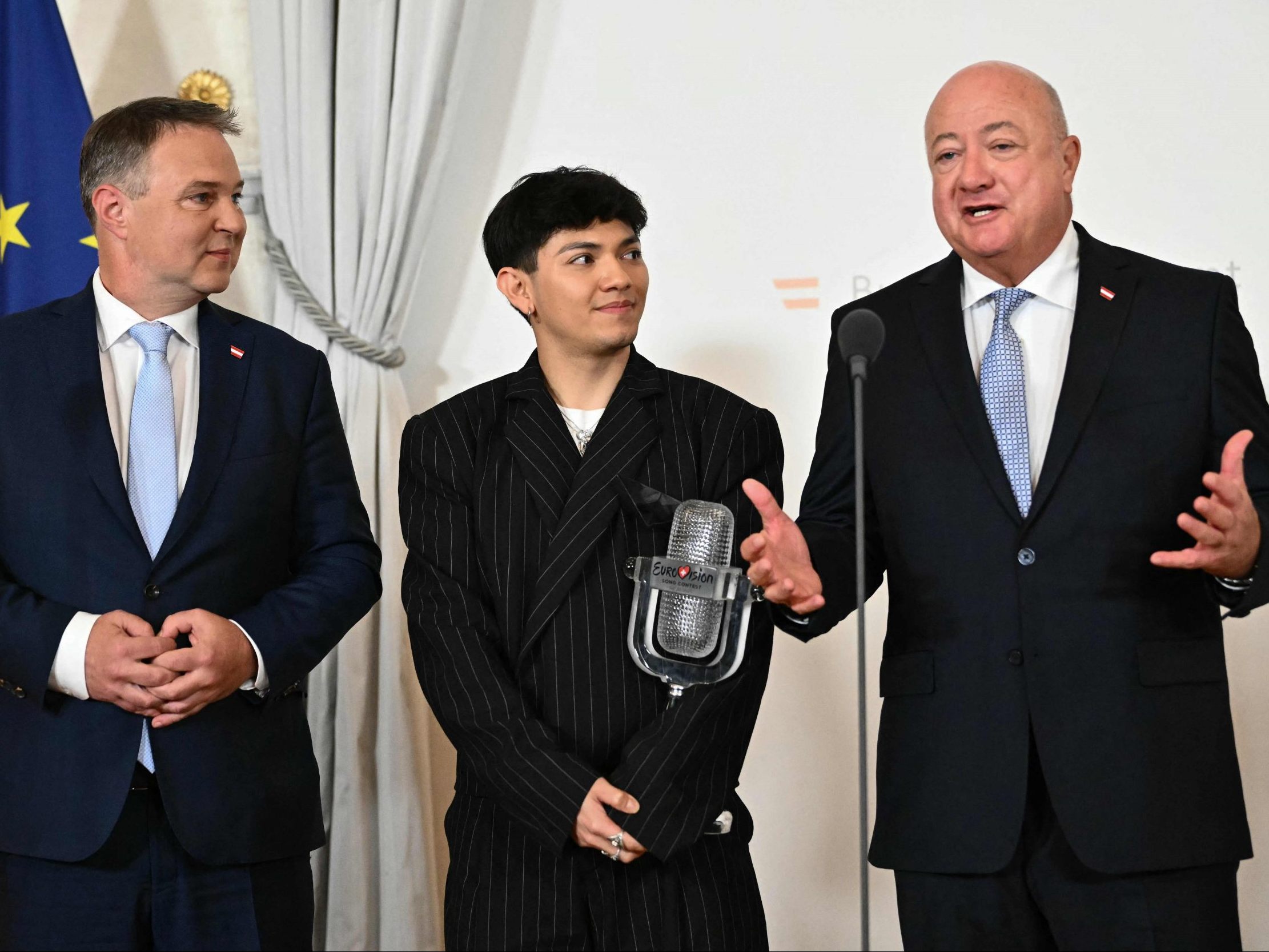ESC-Sieger JJ wird im Bundeskanzleramt empfangen.