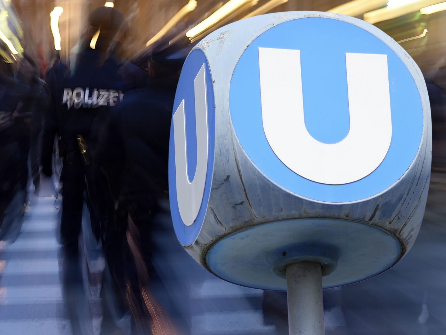 Die Polizei stoppte einen betrunkenen Mann mit einer Schreckschusswaffe.