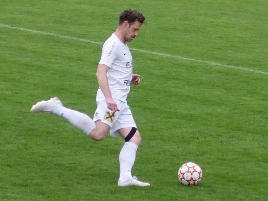 Patrick Bilgeri und seine Teamkollegen vom FC Riefensberg möchten gegen Hittisau die nächsten drei Punkte einfahren.