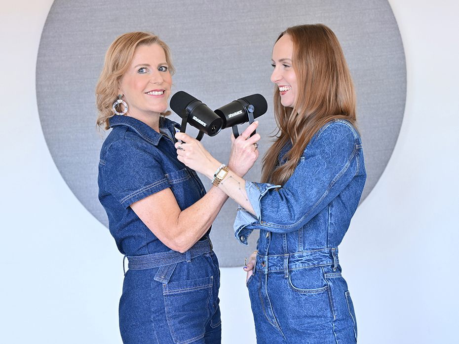 Christine Flatz-Posch und Tanja Schwärzler präsentieren den neuen Podcast. Christine Flatz-Posch und Tanja Schwärzler präsentieren den neuen Podcast.