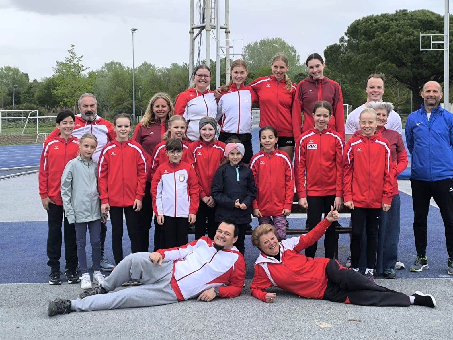 Das traditionelle Trainingslager des SV Lochau Leichtathletik in Caorle (Italien) zum Auftakt der Freiluftsaison 2025 war wieder ein voller Erfolg.