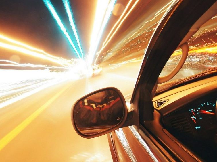 Ein Lenker ohne Führerschein raste mit 200 km/h über die Wiener Tangente.