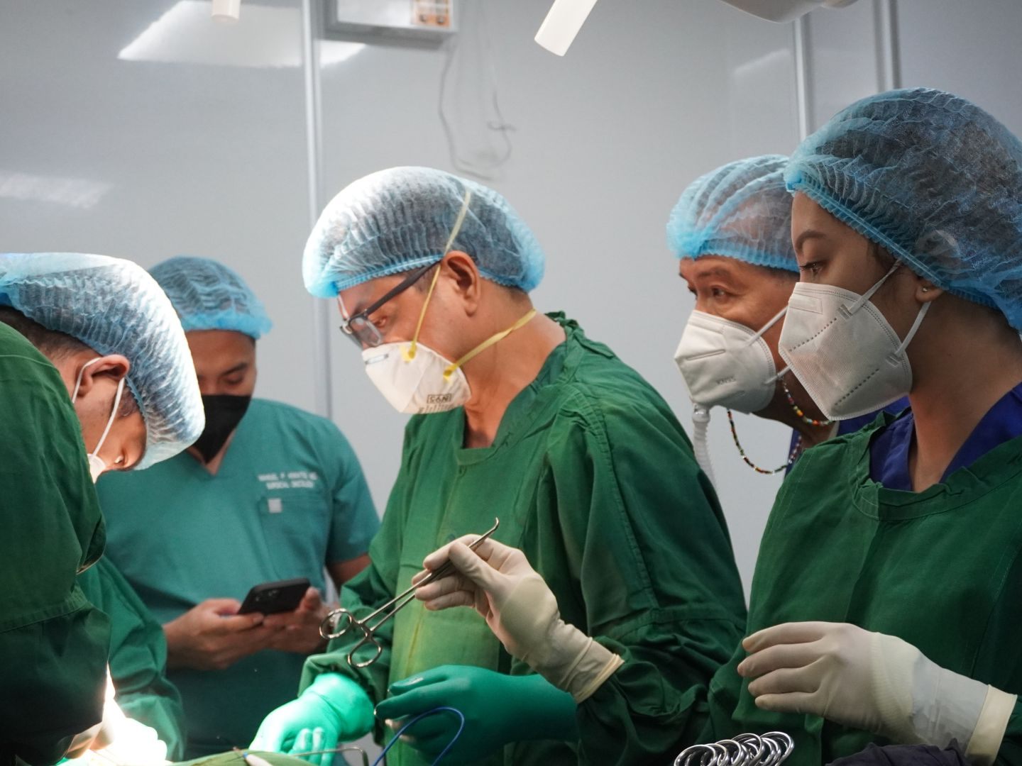 Ärzten in den USA ist zum weltweit ersten Mal eine Blasentransplantation an einem Menschen geglückt.