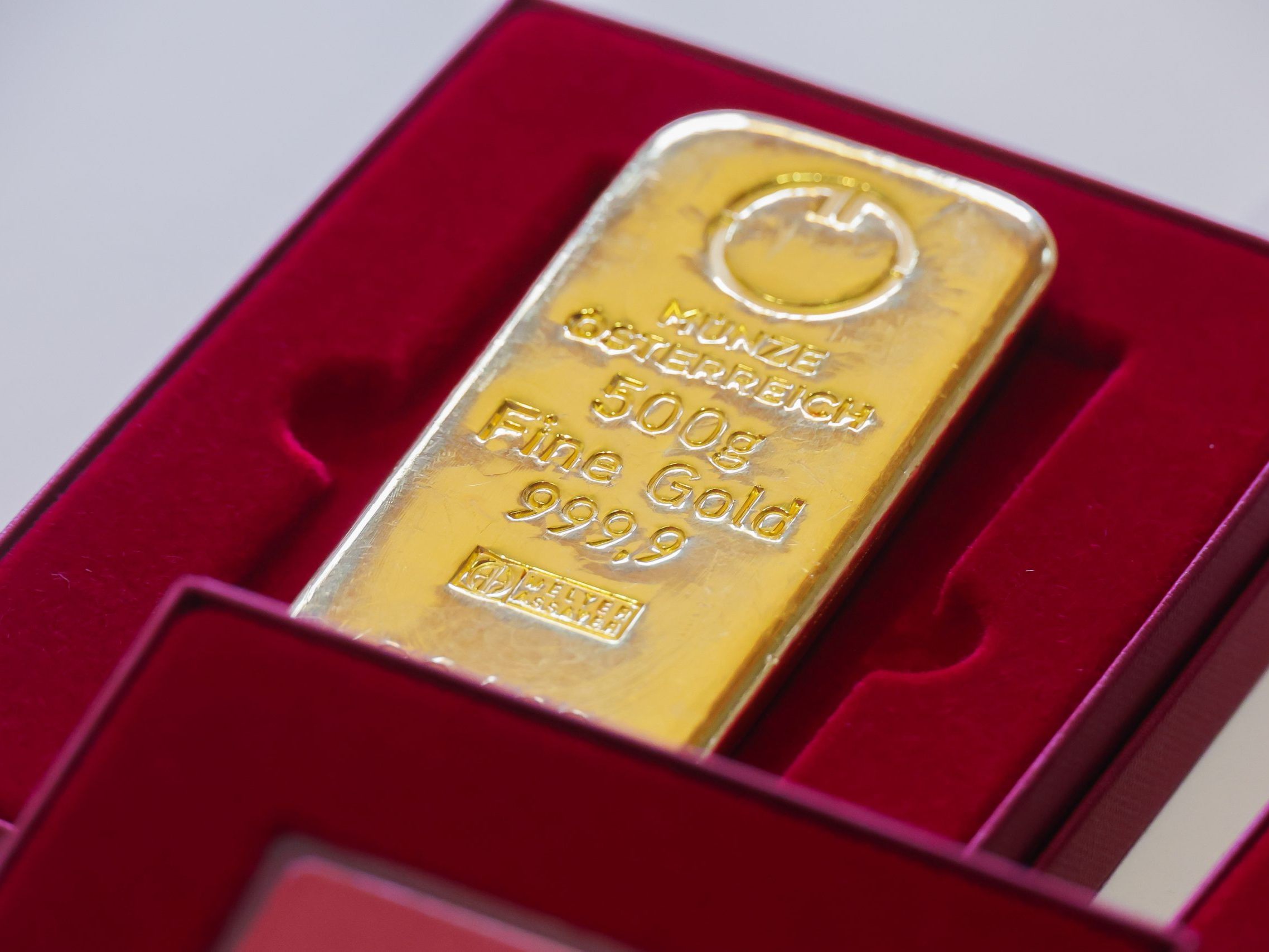 Warum der Goldpreis steigt: Weltlage erklärt