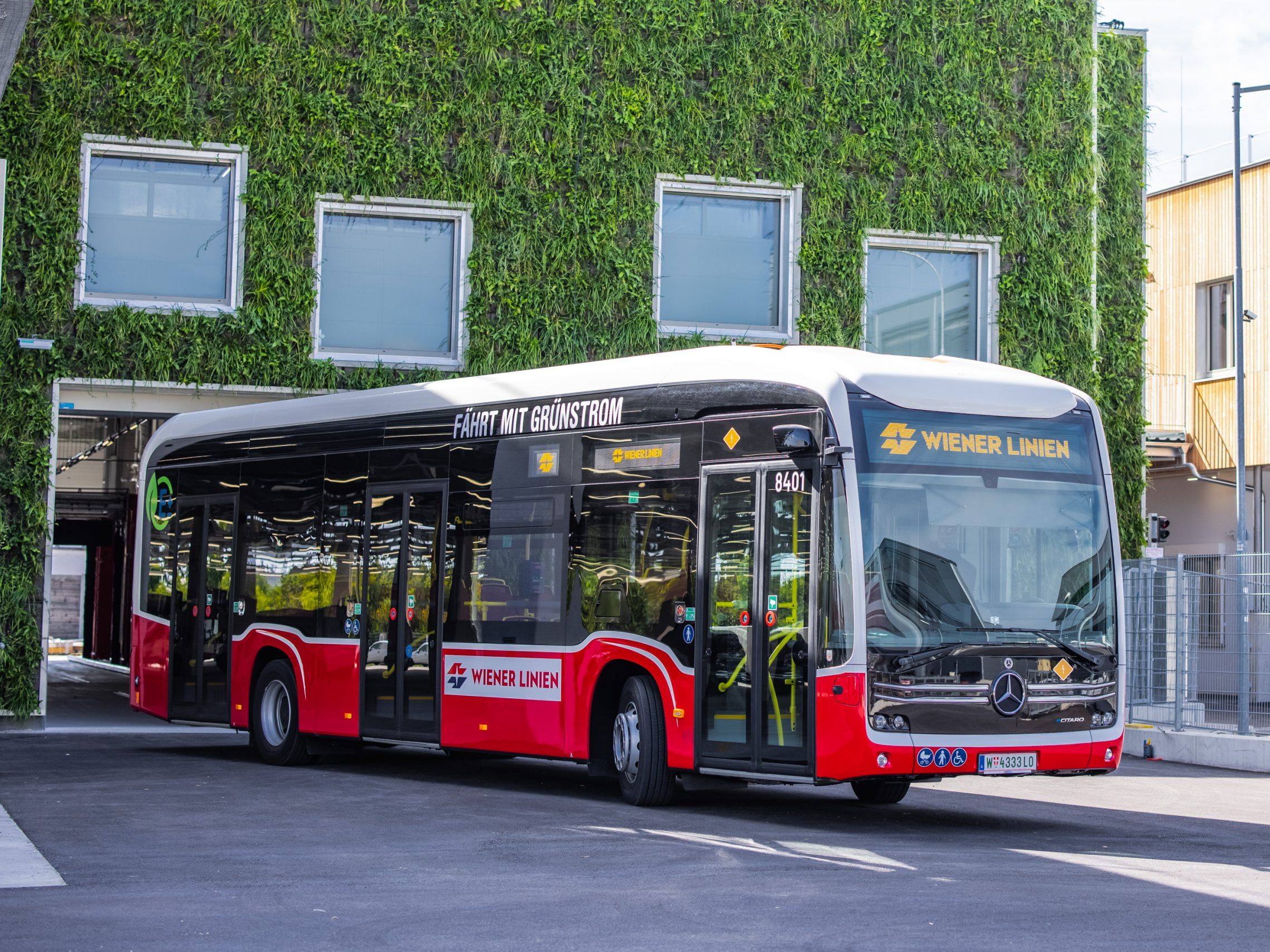 Die Wiener Linien gewinnen den Österreichischen Verwaltungspreis für ihr E-Mobilitätszentrum.