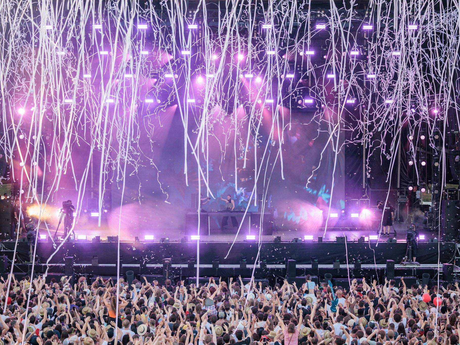 Das ist das Programm für die OBI / kronehit Electronic Music Bühne am Donauinselfest 2025.
