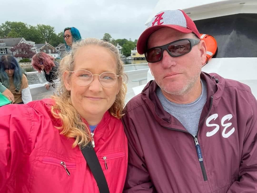 Wendy und Kevin Wilson haben eine Spendenation auf "gofundme" gestartet. Wendy und Kevin Wilson haben eine Spendenation auf "gofundme" gestartet.