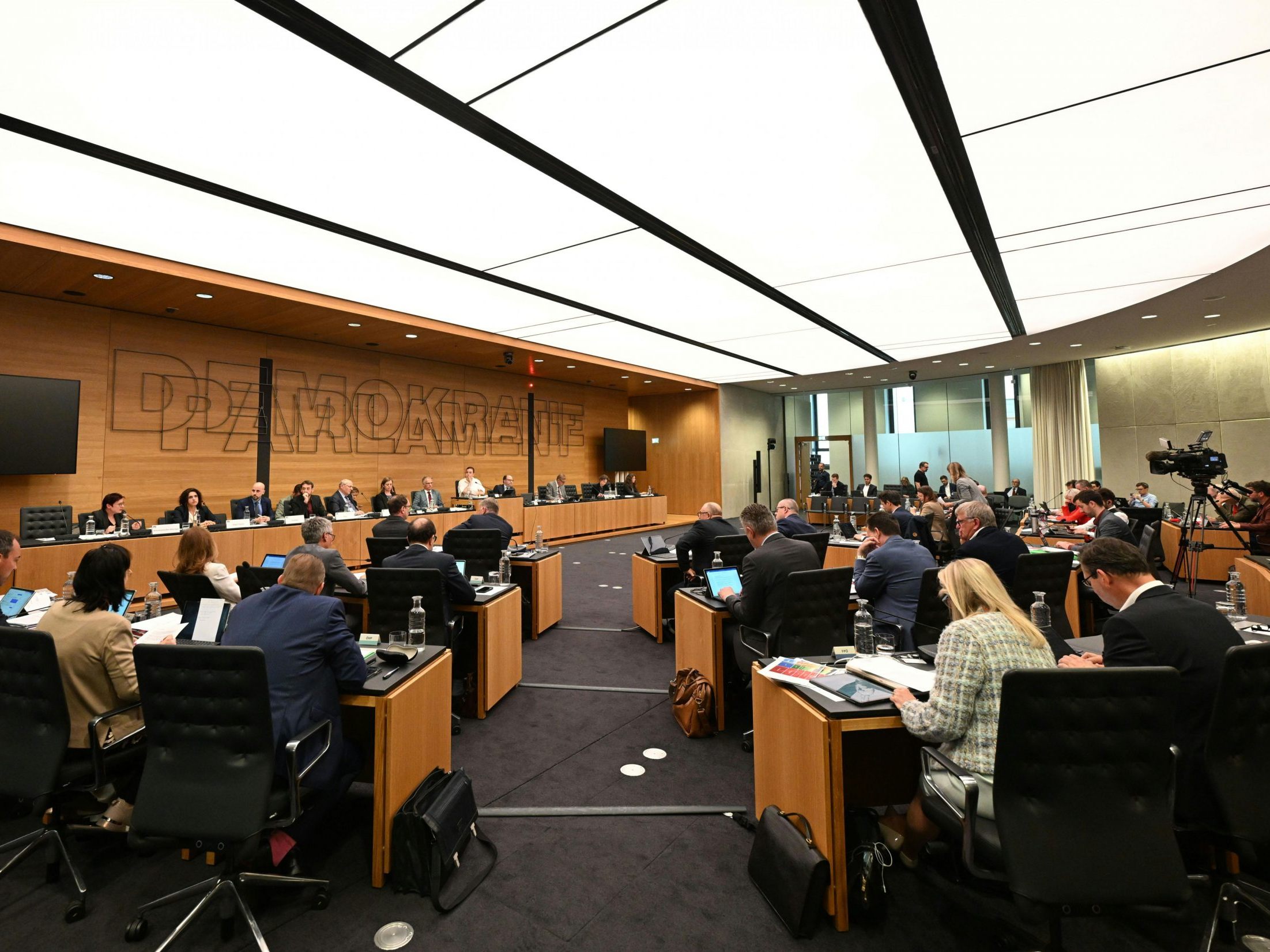 Die geplanten Sparmaßnahmen haben den Budgetausschuss passiert. Die geplanten Sparmaßnahmen haben den Budgetausschuss passiert.