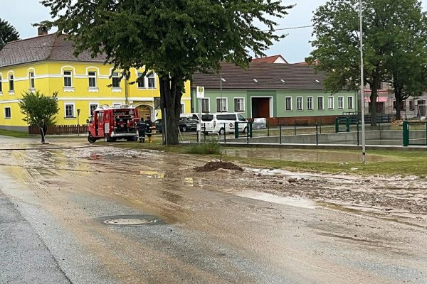 ABD0017_20250627 – LUDWEIS-AIGEN – STERREICH: ++ HANDOUT ++ ZU APA0063 VOM 27.6.2025 – Unwetter haben am Donnerstag, 26. Juni 2025, u.a. im Raum Ludweis-Aigen fr berschwemmungen und Vermurungen gesorgt. – FOTO: APA/FF LUDWEIS – ++ WIR WEISEN AUSDRCKLICH DARAUF HIN, DASS EINE VERWENDUNG DES BILDES AUS MEDIEN- UND/ODER URHEBERRECHTLICHEN GRNDEN AUSSCHLIESSLICH IM ZUSAMMENHANG MIT DEM […]