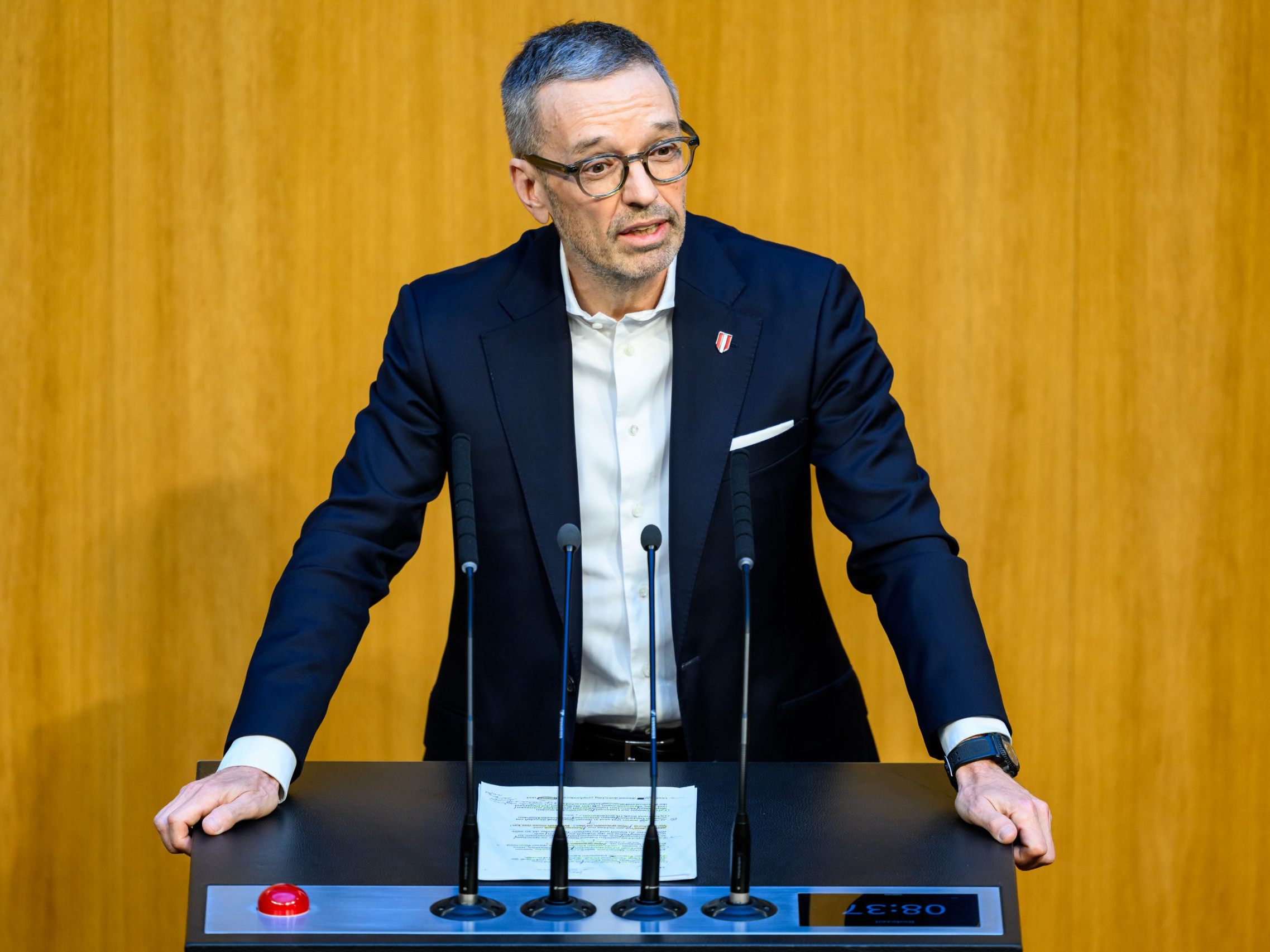 Die FPÖ kritisierte den Staatsbesuch von Selenskyj. Die FPÖ kritisierte den Staatsbesuch von Selenskyj.