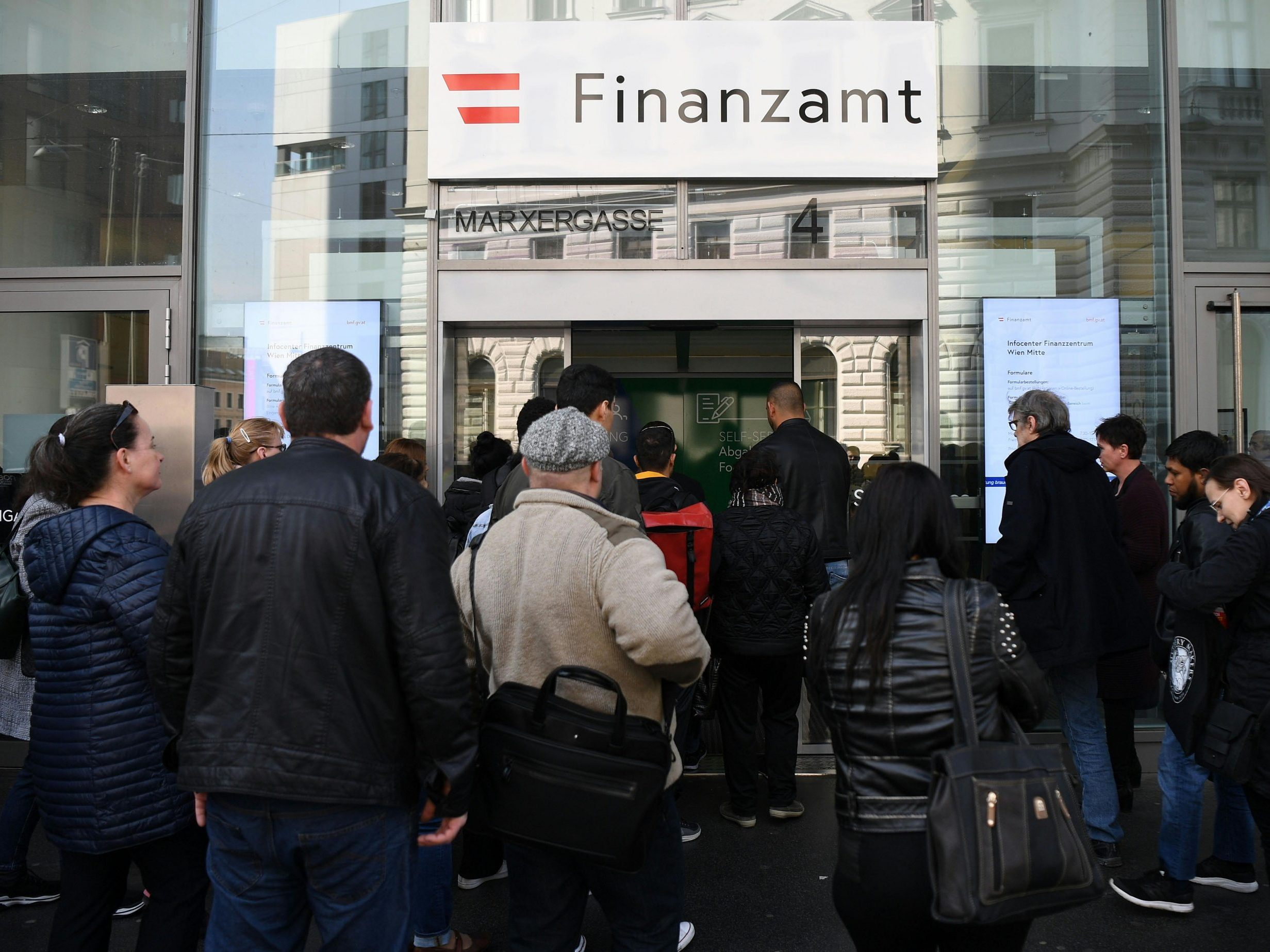 ID Austria wird Pflicht – was du jetzt für FinanzOnline tun musst. ID Austria wird Pflicht – was du jetzt für FinanzOnline tun musst.