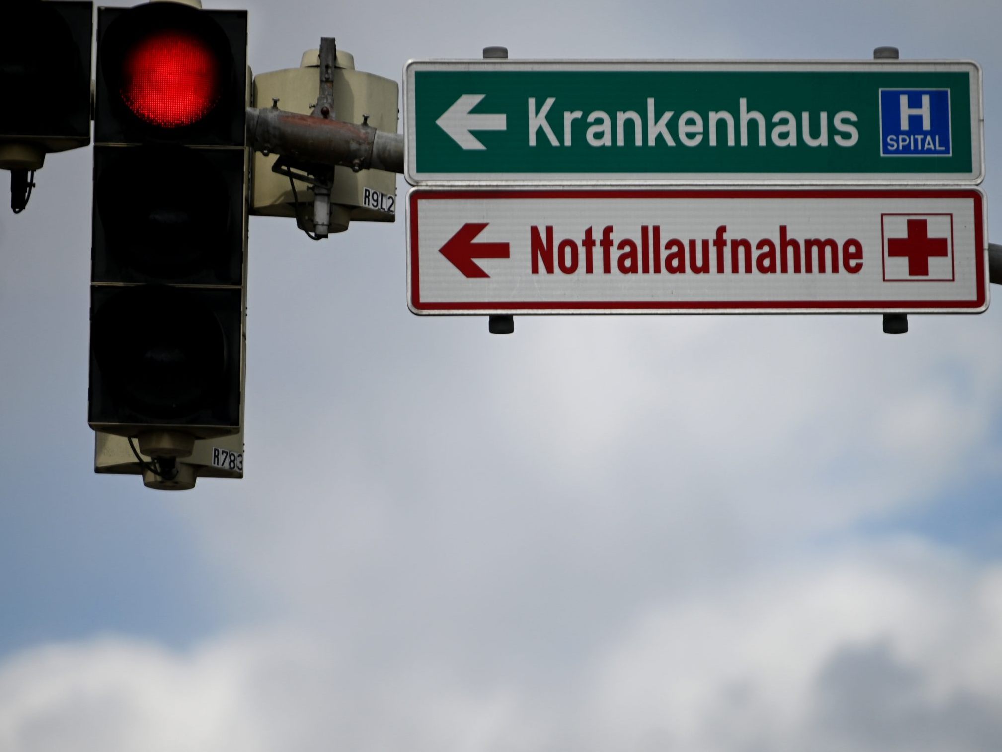 Im Burgenland kam es zu einem Motorradsturz mit zwei Schwerverletzten.
