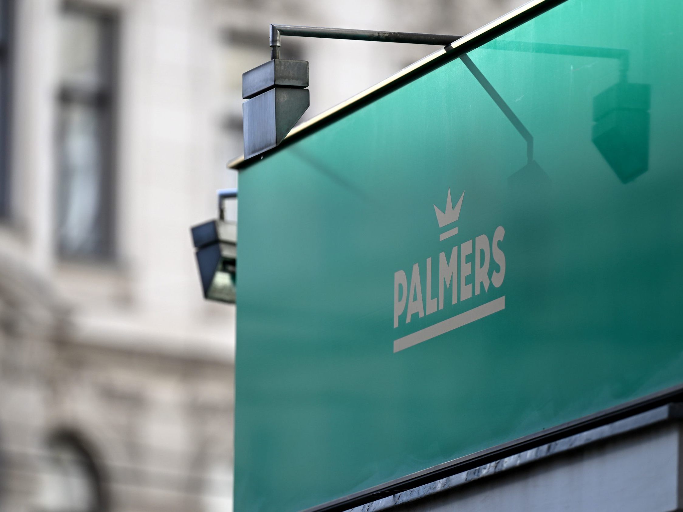 Change of Scandinavia mit Palmers-Übernahme.