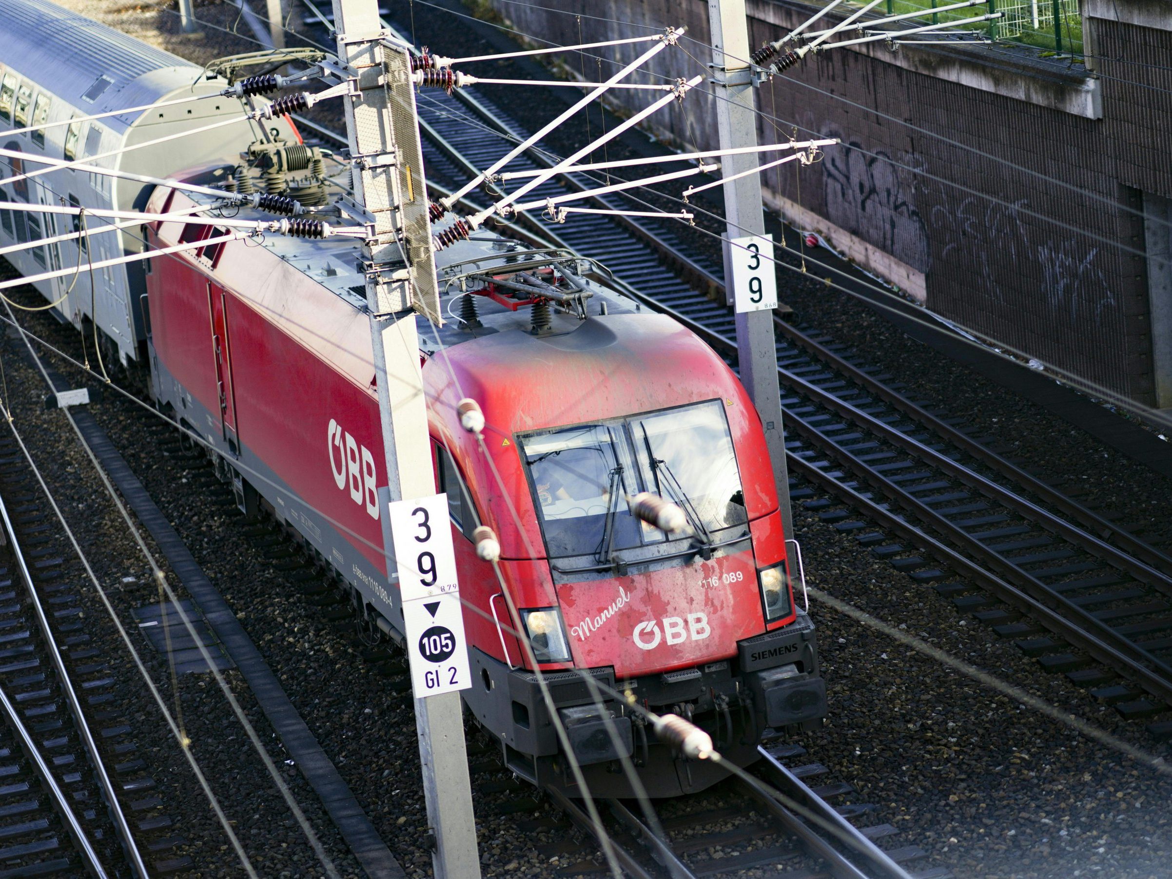 Auf der ÖBB-Stammstrecke in Wien ist es zu einem Gleisschaden gekommen.