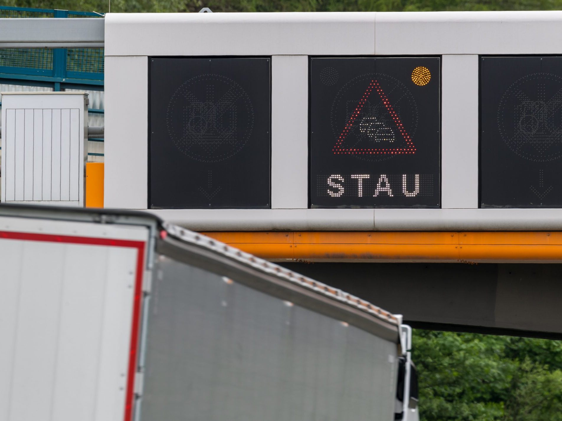 Nach Unfall auf A23 in Wien bildete sich Stau.